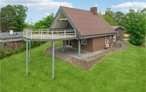 Stunning Home In Ebeltoft With Wifi